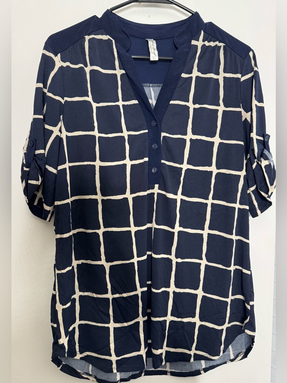 PerSeption Concept Navy and Cream Grid-Pattern Roll-Tab Blouse stretch size LG